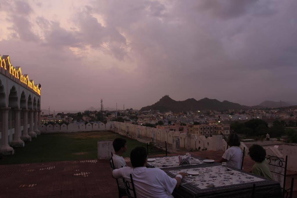 Gulaab Niwaas Palace Hotel Pushkar Exterior photo